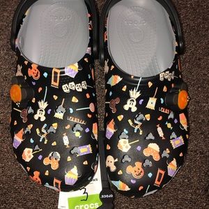 Disney Halloween Crocs, Mens 8 Ladies 10